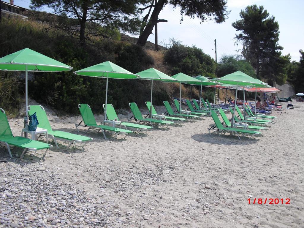 Kangaroo Hotel Mola Kaliva Exterior foto