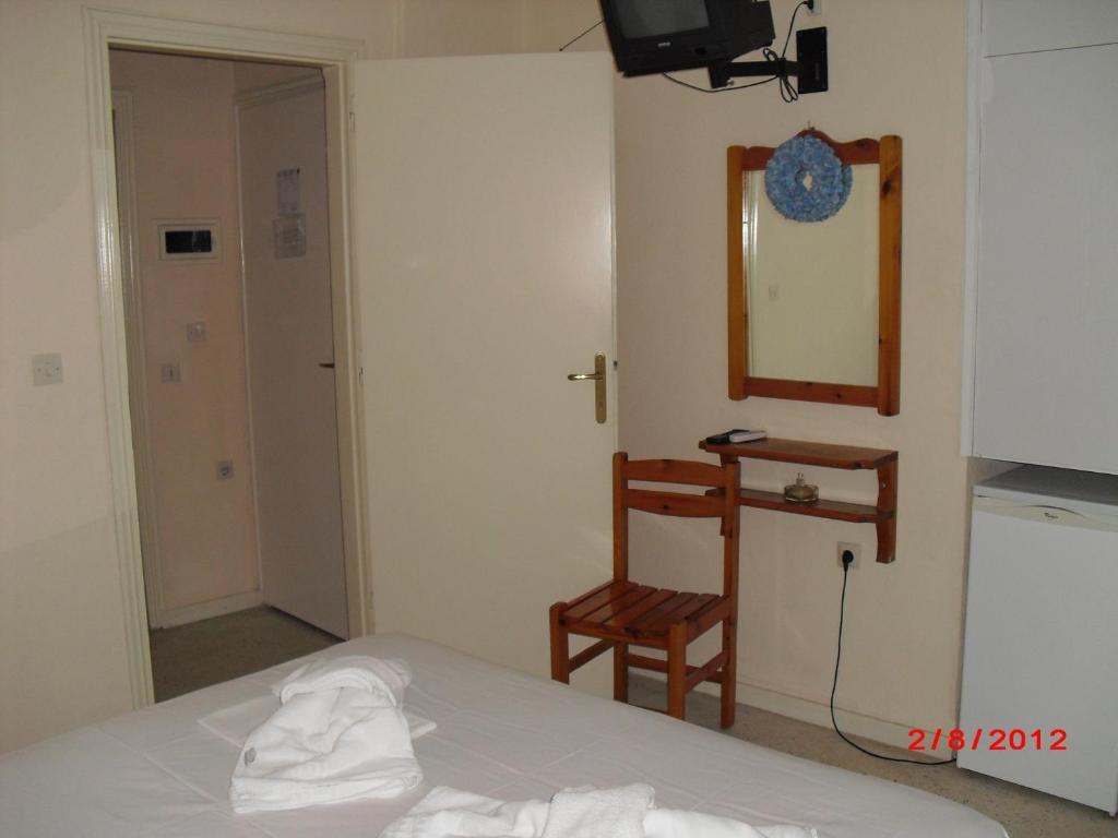 Kangaroo Hotel Mola Kaliva Quarto foto