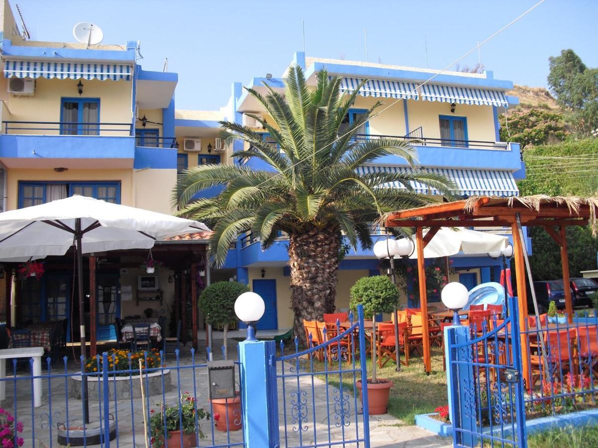 Kangaroo Hotel Mola Kaliva Exterior foto